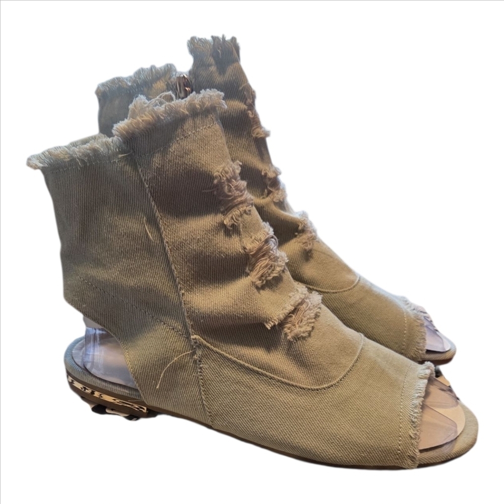 New With Box Bamboo Distressed Denim Peep Toe Ankle Boots Size 8